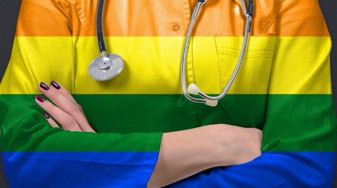 Médico representante del sistema de salud LGBT