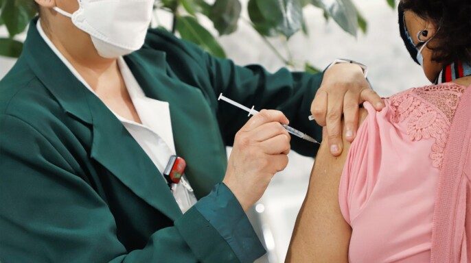 Aplica IMSS 613 mil 100 vacunas contra el VPH en campaña sectorial a nivel nacional