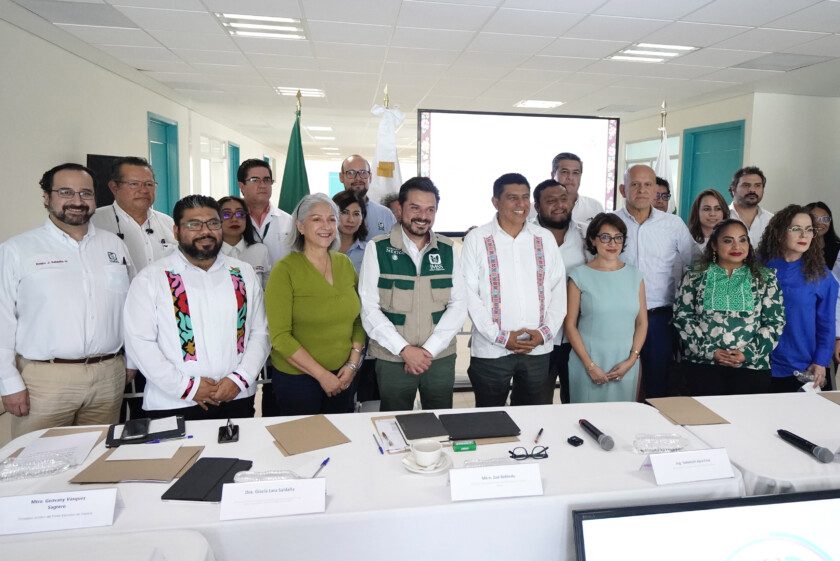 Director general del IMSS y gobernador de Oaxaca recorren el Hospital Materno Infantil de Juchitán