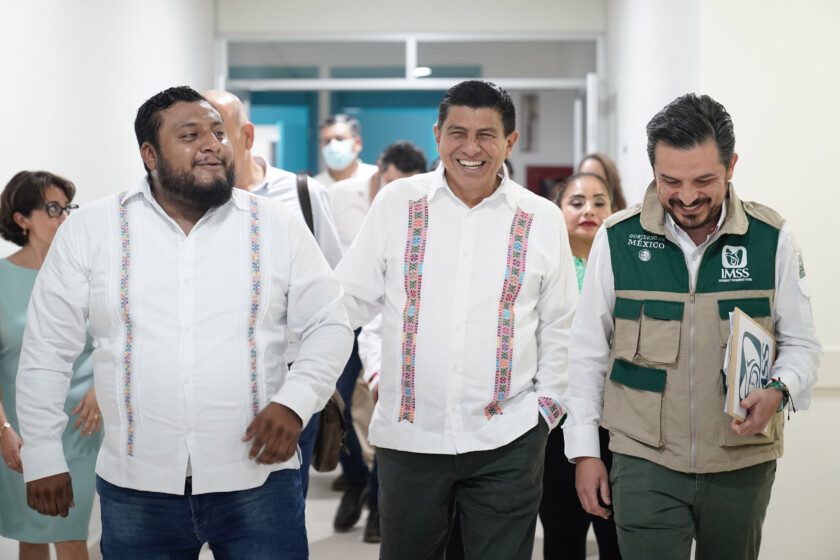 Director general del IMSS y gobernador de Oaxaca recorren el Hospital