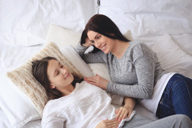 madre con hija adolescente