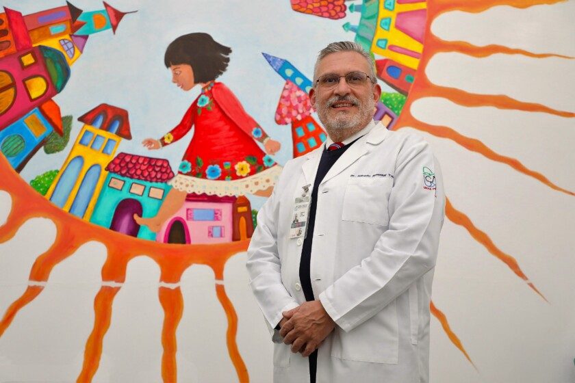 doctor Alfredo Simental Toba, jefe de la División de Pediatría del Hospital de Pediatría del Centro Médico Nacional Siglo XXI