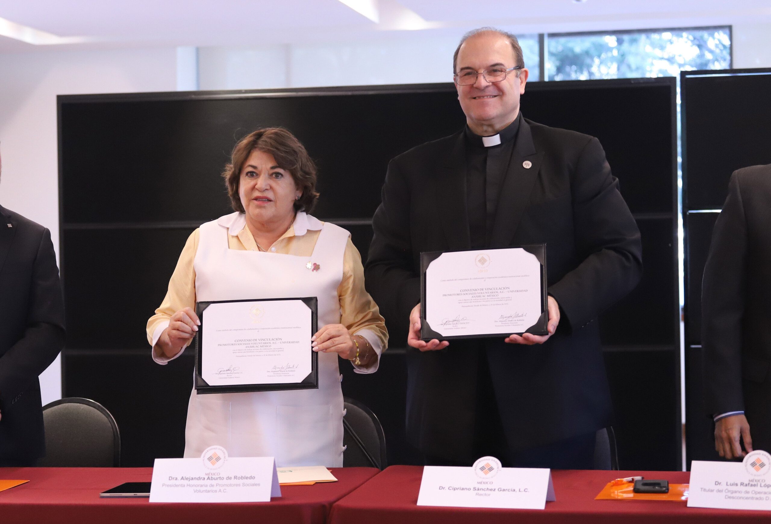 Firman Voluntariado IMSS y Universidad Anáhuac convenio para desarrollar programas de formación y servicio comunitario