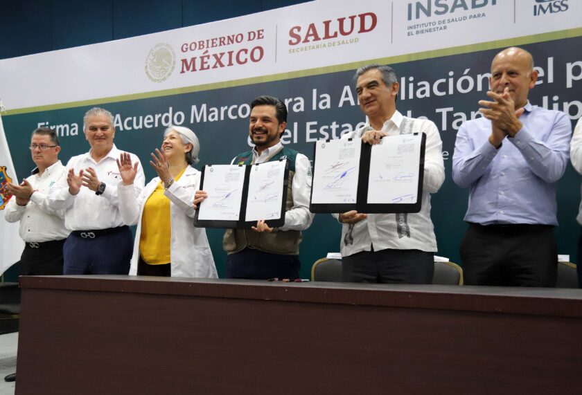 irector general del Seguro Social, Zoé Robledo, y el gobernador Américo Villarreal Anaya, signaron el acuerdo