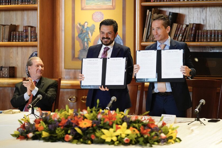 firma del Acuerdo Nacional por la Salud, la Seguridad y el Bienestar de las Personas trabajadoras, con la Asociación de Bancos de México, realizada en el Club de Banqueros de México