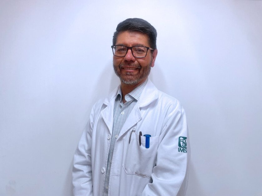 coordinador clínico de Medicina Interna del Hospital General de Zona (HGZ) 2-A “Troncoso”, doctor Gustavo Acevedo Steinmann