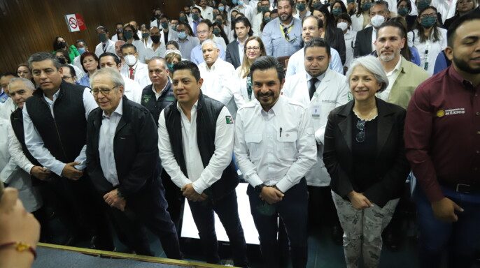 Autoridades del sector Salud federal y el gobierno de San Luis Potosí dieron la bienvenida a 103 médicas y médicos especialistas