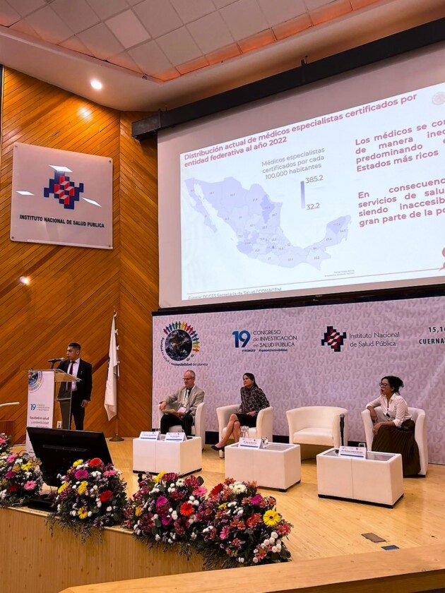 ponencia, “Competencias profesionales necesarias para la implantación de un nuevo sistema de salud en México”
