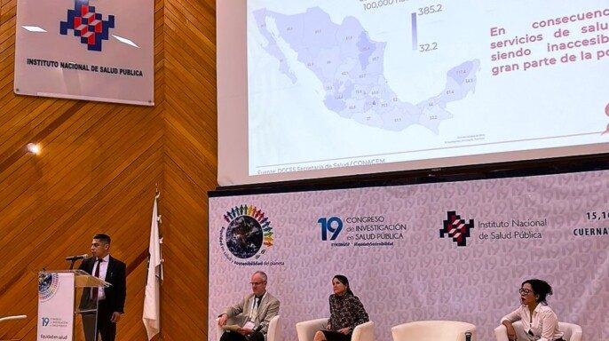 ponencia, “Competencias profesionales necesarias para la implantación de un nuevo sistema de salud en México”