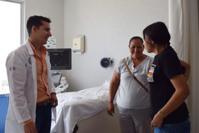 Retiran médicos del Hospital IMSS-Bienestar de Tecuala tumor de más de 10 kilogramos y salvan vida a menor de edad