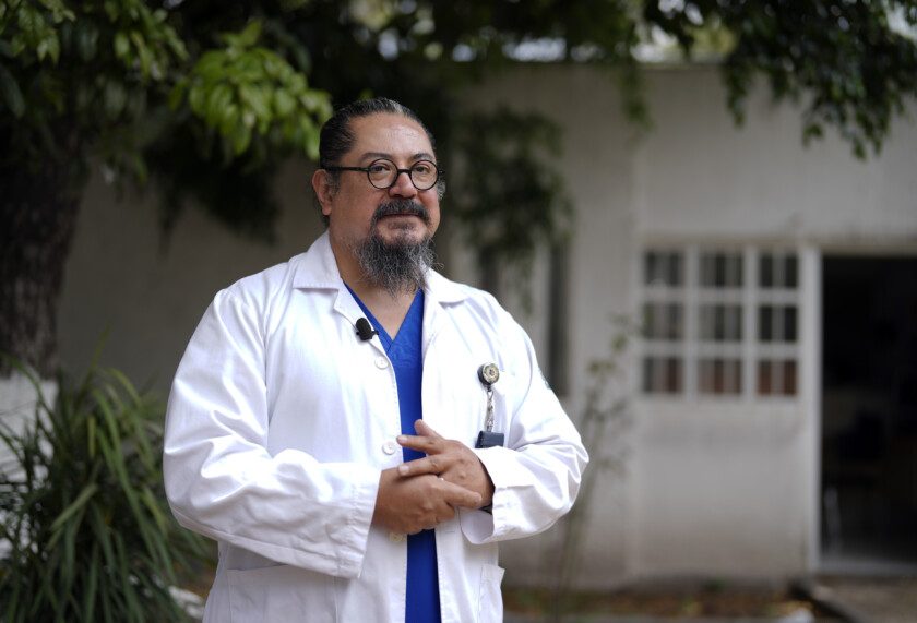 doctor Óscar Bernardo Segura Santos informa respecto a urgencia psiquiátrica y prevenir riesgos mayores a la salud
