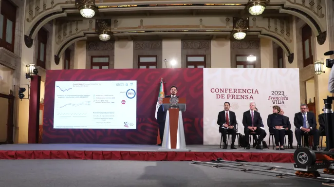 Conferencia de prensa de la atención médica en México
