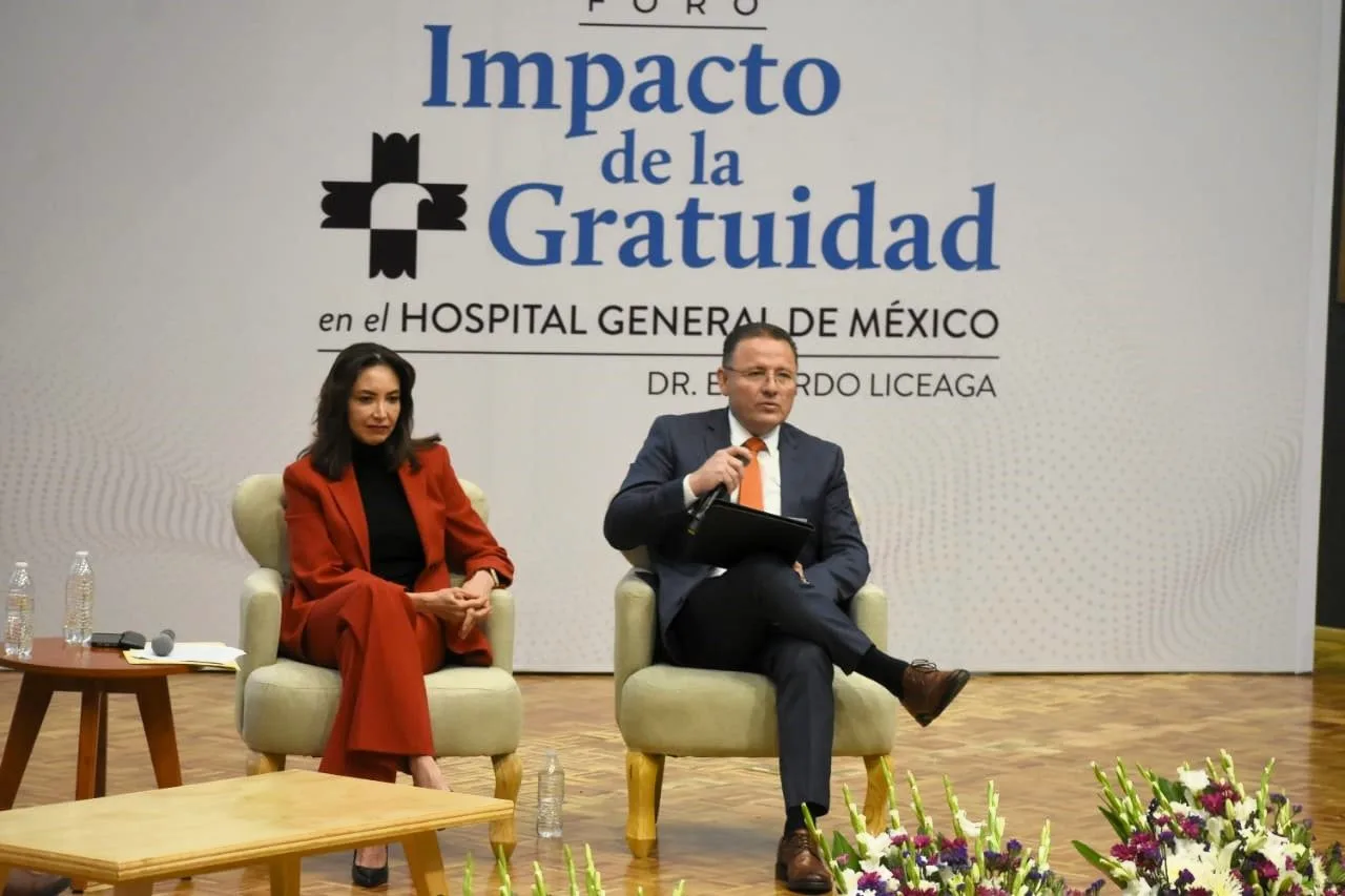 Marco Vinicio Gallardo Enríquez en Foro “Impacto de la gratuidad”, celebrado en el Hospital General de México (HGM) “Dr. Eduardo Liceaga” hablado de gratuidad total en salud