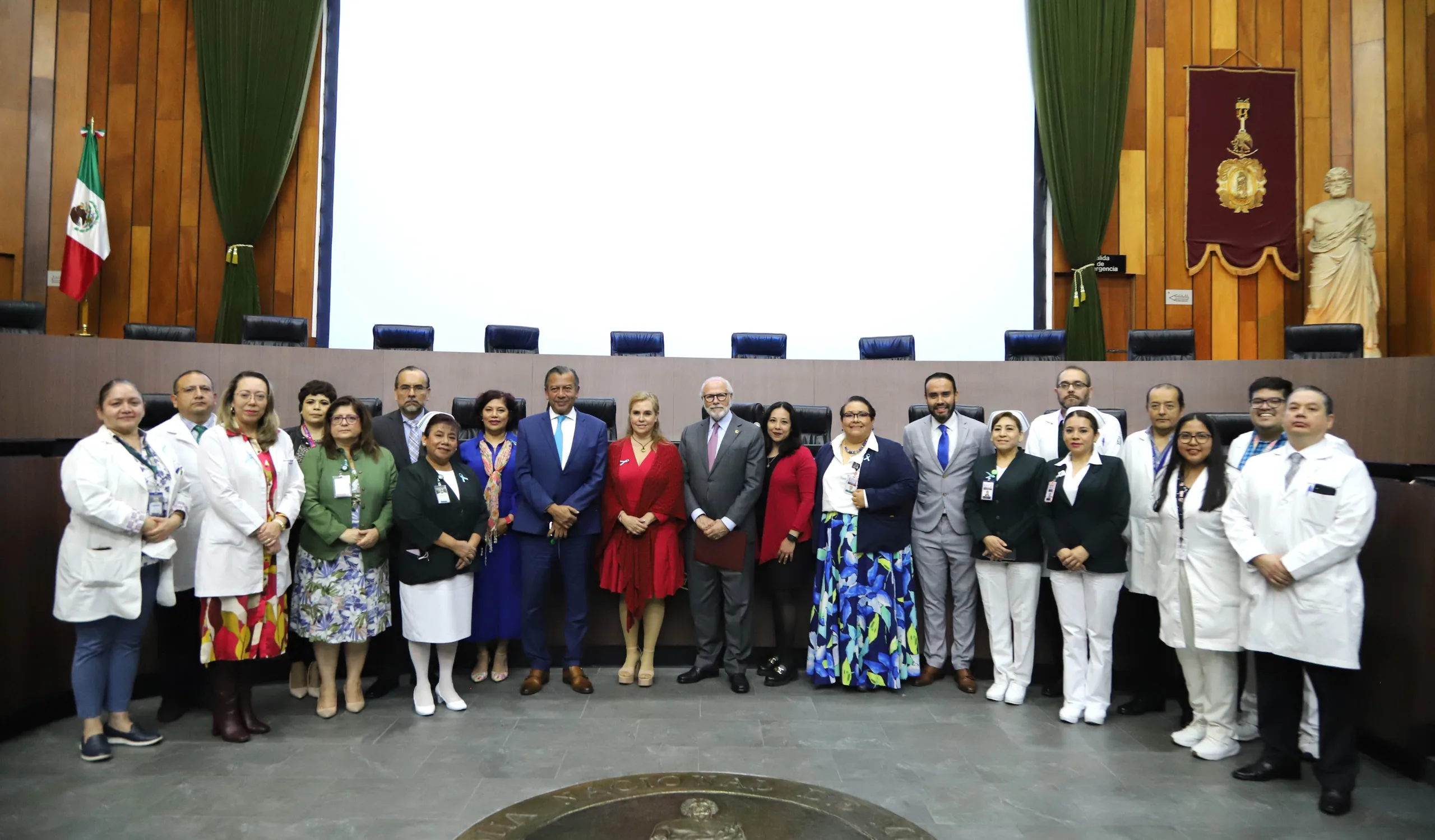 Presentación iniciativa Grandes y Pequeños desde el Corazón por la seguridad en nuestra atención