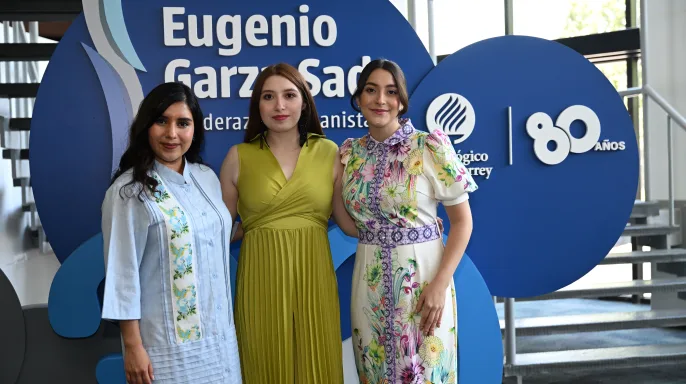 Estudiantes de Querétaro ganan el Premio Eugenio Garza Sada por concientizar sobre la educación menstrual