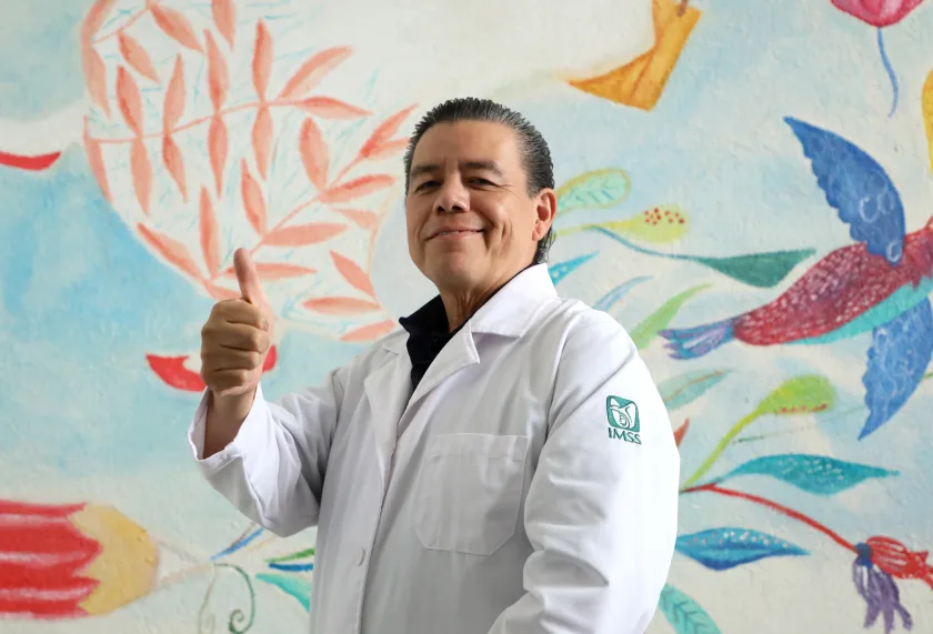 doctor José Luis López Obispo informando de la deteccion temprana del cancer de mama doctor Jose Luis Lopez Obispo
