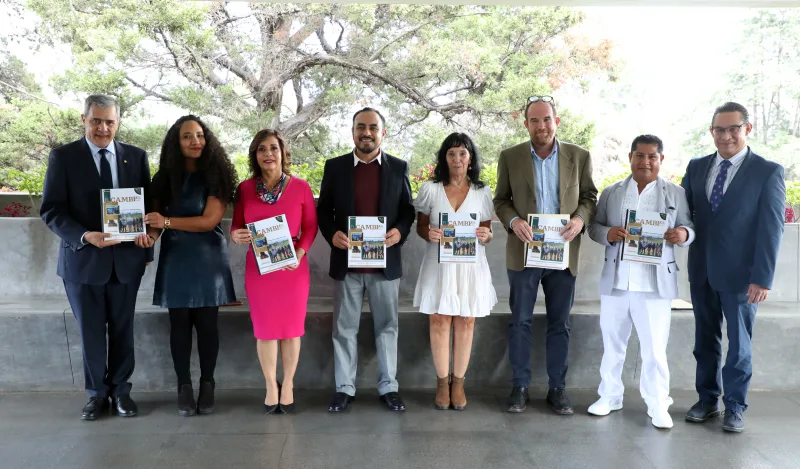 IMSS Innovando en Salud Mental funcionarios presentado material