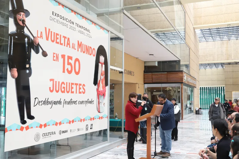 Exposición La vuelta al mundo en 150 juguetes