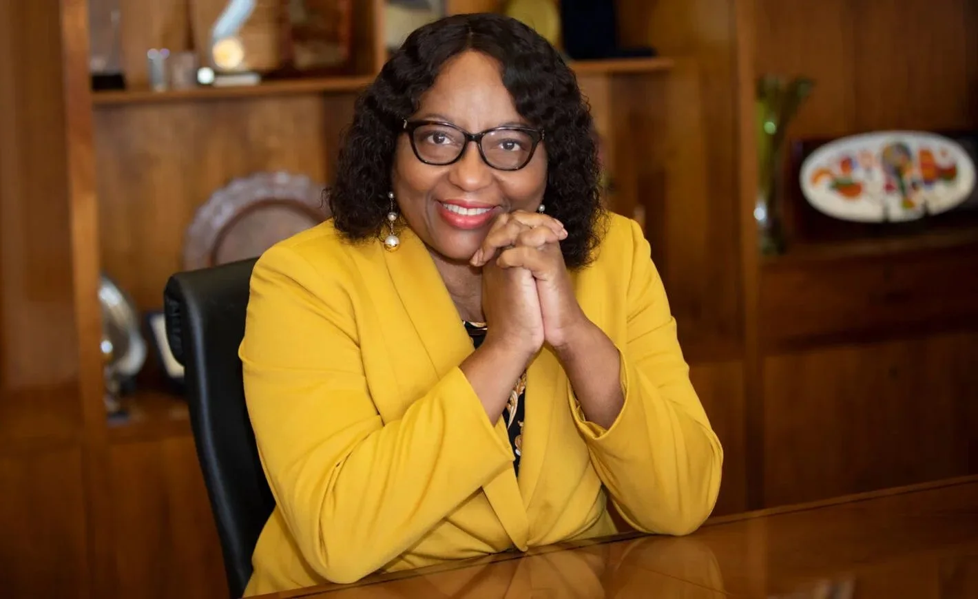 doctora Carissa F. Etienne