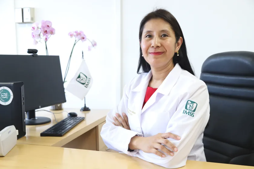 La doctora Lucy Isabel Morales Márquez, titular de la División de Prevención y Detección de Enfermedades, informa de prevención y tratamiento de la tuberculosis