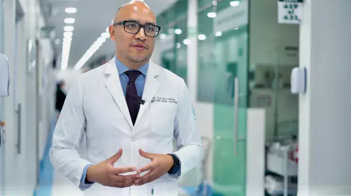 doctor Óscar Pérez Sánchez, jefe del departamento de Neurocirugía en la unidad, explicó que con estimuladores cerebrales profundos UMAE No. 1 del IMSS Guanajuato cambia calidad de vida a pacientes con Parkinson.