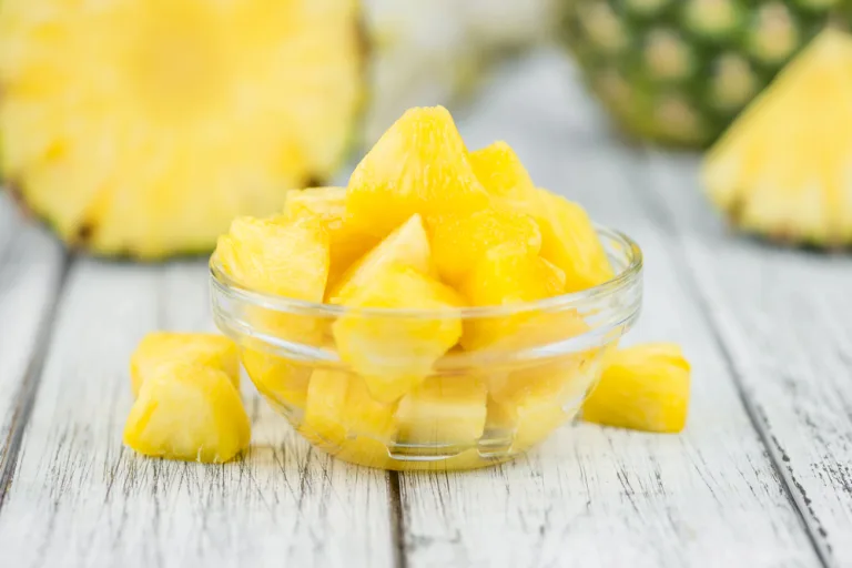 La piña, su exquisita historia y beneficios nutricionales