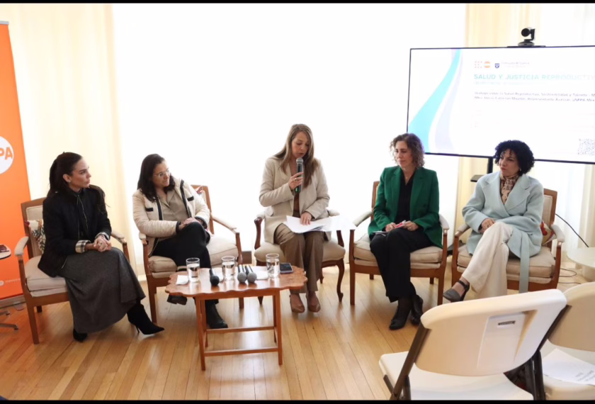 encuentro “Salud y Justicia Reproductiva: un motor de sostenibilidad para México”, realizado en la Residencia de la Embajada de Suecia.